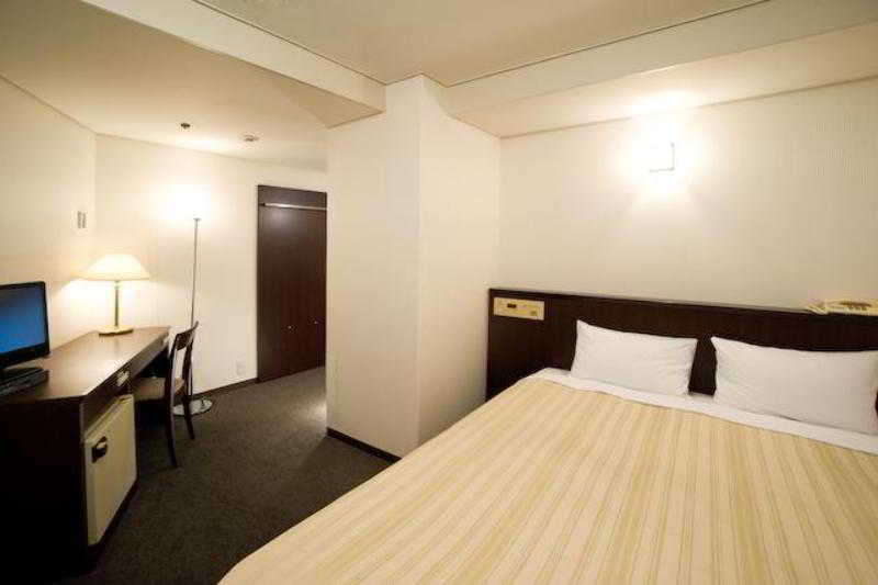 Hotel Yokohama Camelot Japan Экстерьер фото